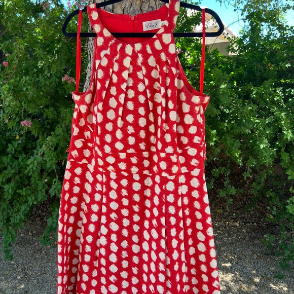 Eliza J  - Summer Fit - Flare - Pleated- Sleeveless- Fully Lined -Dress- Size 16 - Picture 1 of 5